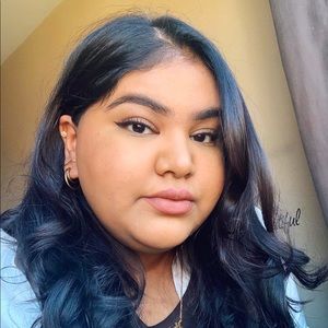 Meet your Posher, Hitali